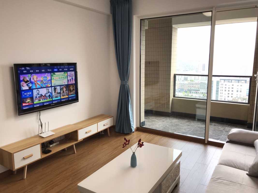 ��ɫʱ���߲�