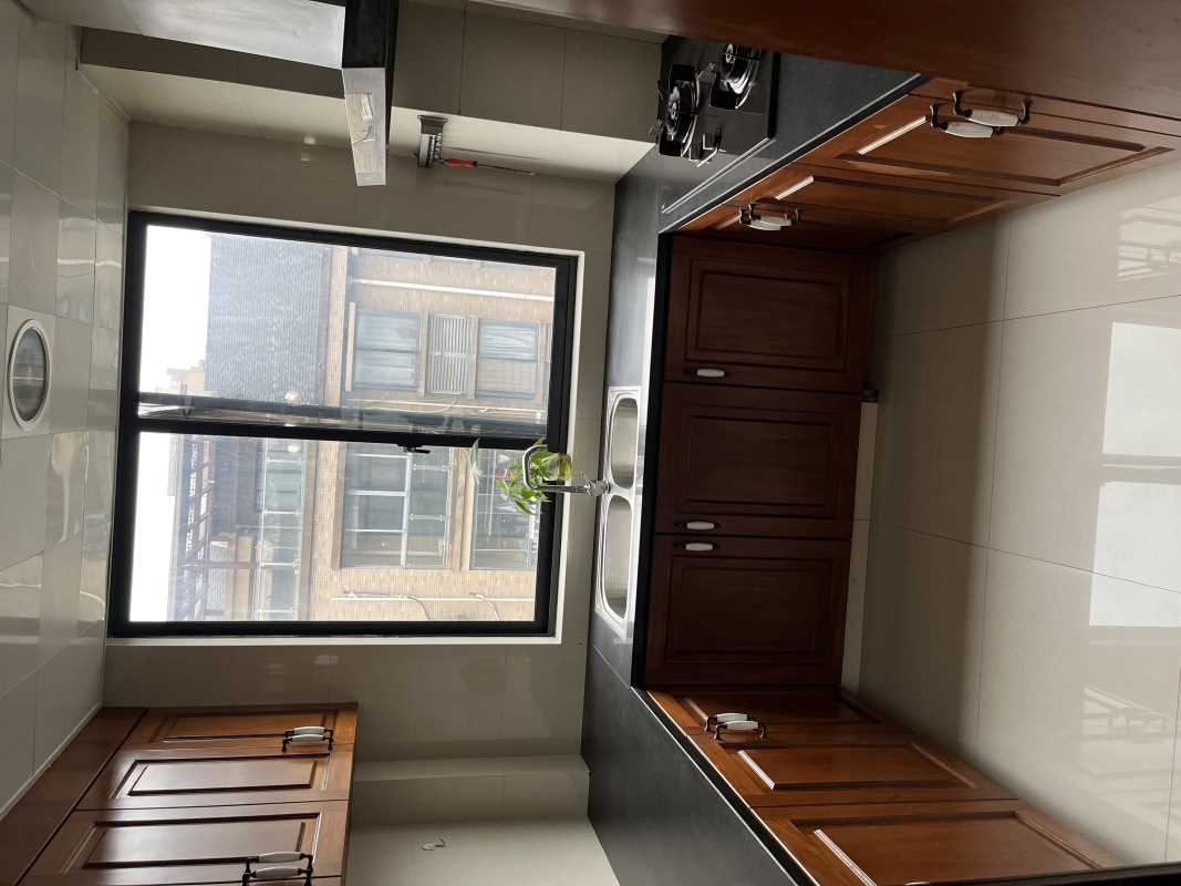 ����ɽˮ�����סլ