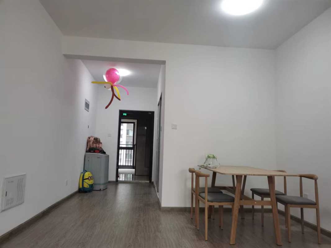 ����ɽ�ţ�����סլ