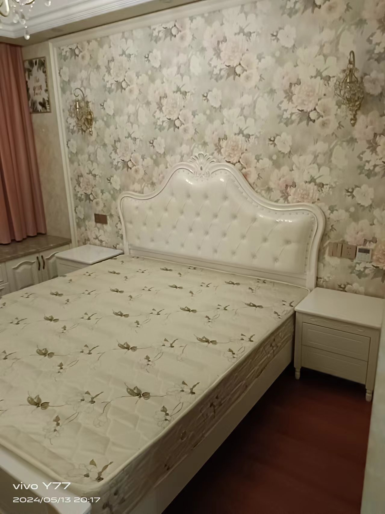 ��ɫʱ���߲�