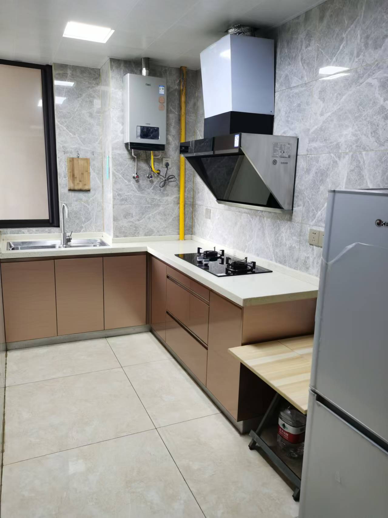 ���������߲�